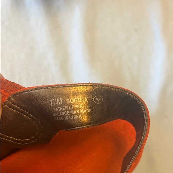 AEROSOLES Women's Vibrant Orange Sandals size 7.5 - Picture 5 of 6